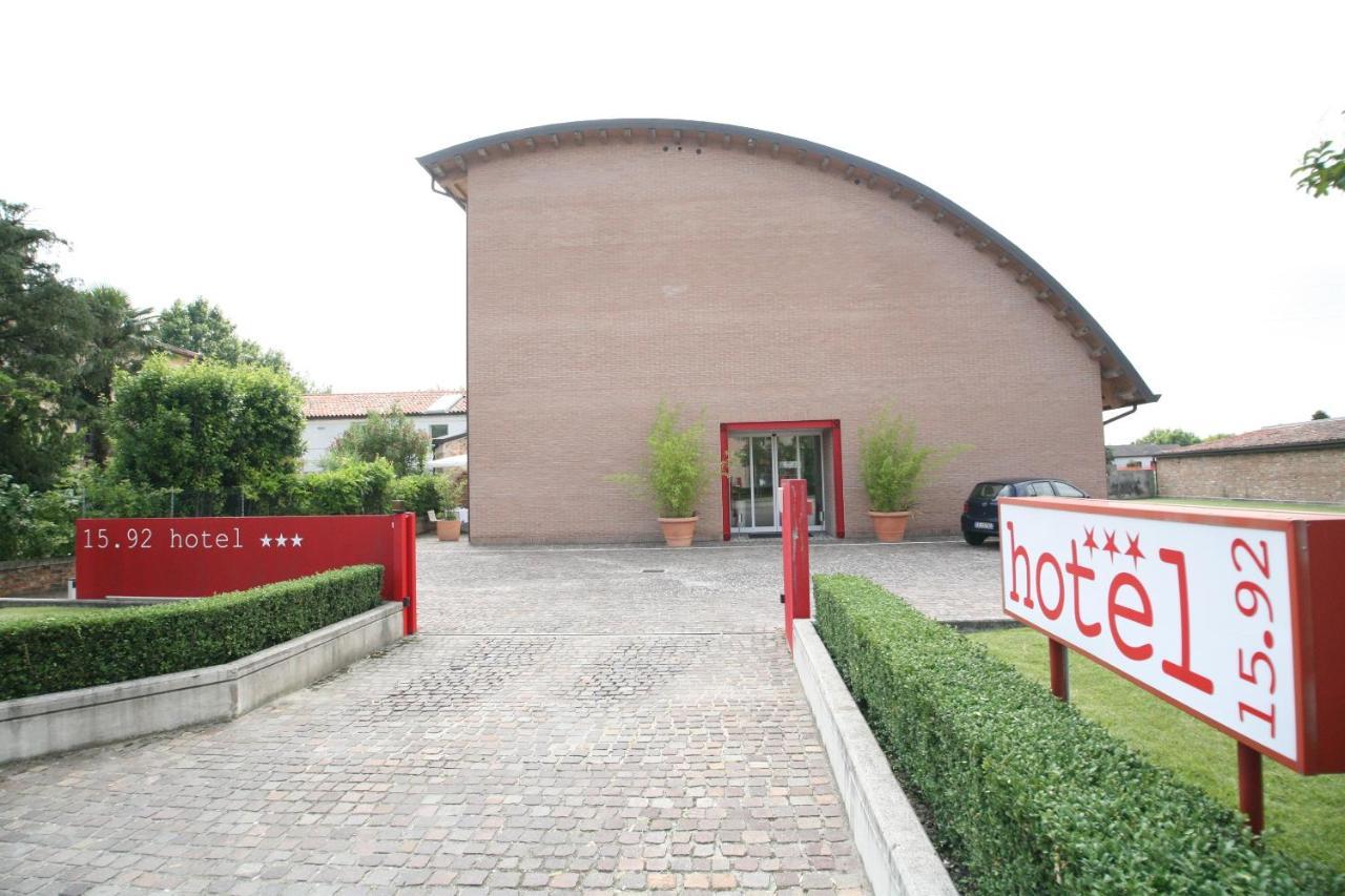 15.92 Hotel Cazzago  Bagian luar foto
