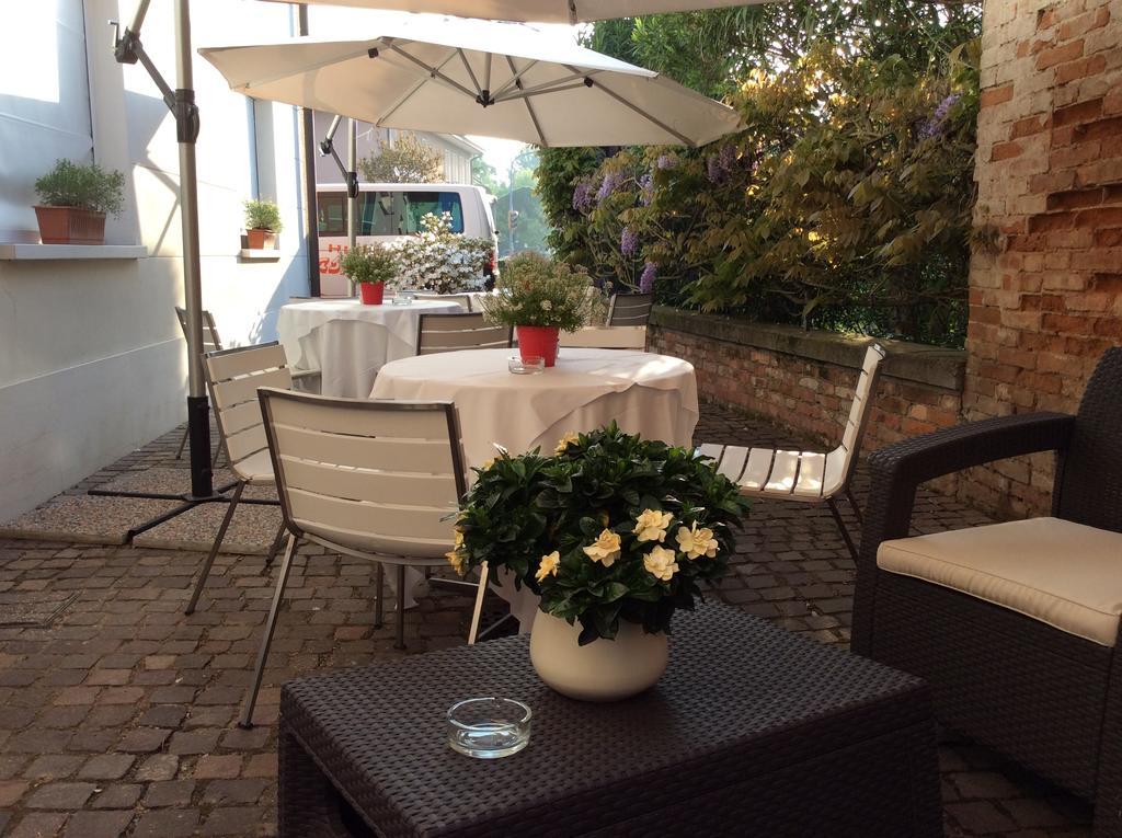 15.92 Hotel Cazzago  Bagian luar foto