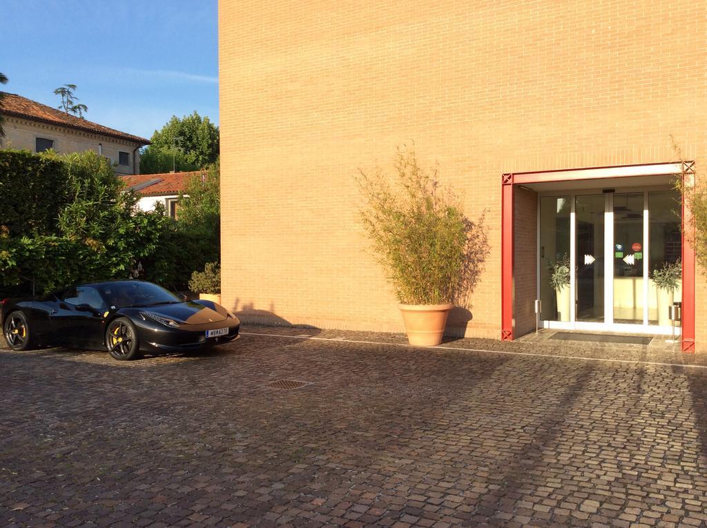 15.92 Hotel Cazzago  Bagian luar foto
