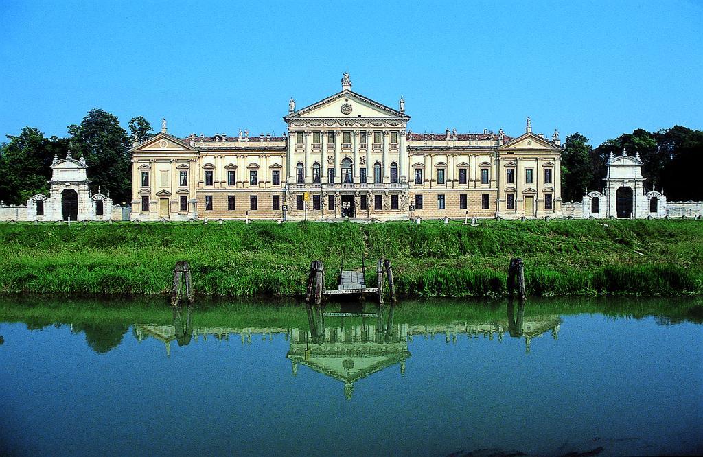15.92 Hotel Cazzago  Bagian luar foto
