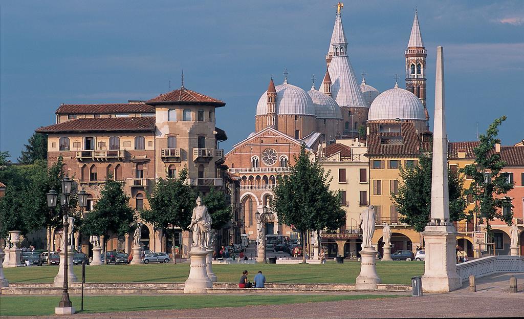 15.92 Hotel Cazzago  Bagian luar foto